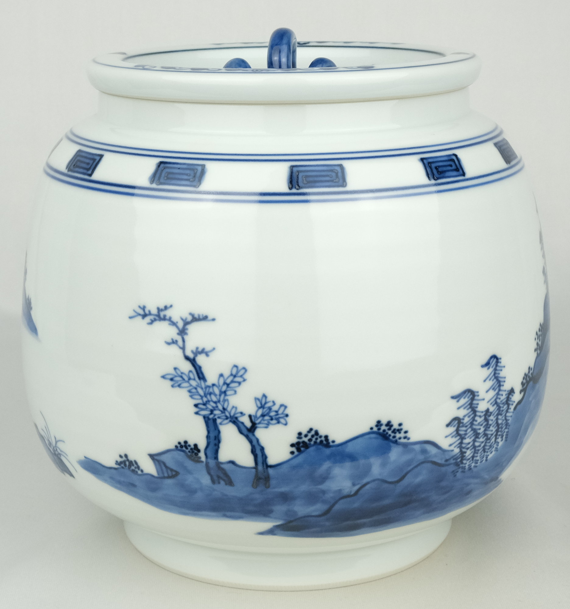 水指 茶器/茶道具 水指（水差し）】 釣瓶水指 染付山水 手塚桃峰作 真塗割蓋